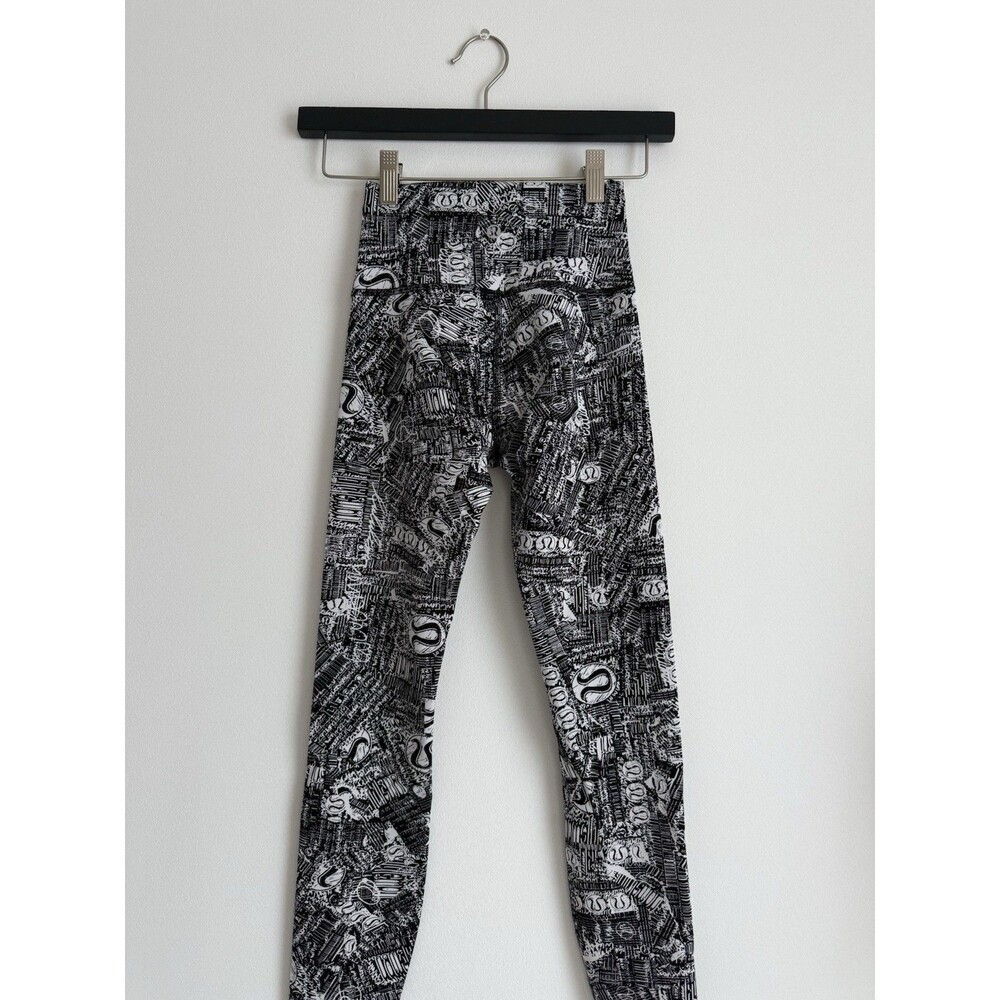 Title: Lululemon Leggings